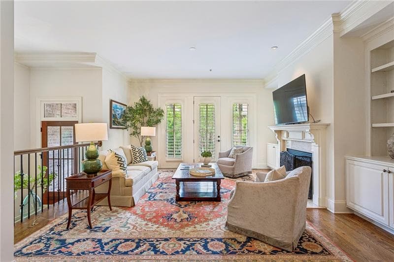 4 bedroom, 5 bathroom, 3,877 sq ft townhouse for sale at 2775 Paces Lookout Lane, Atlanta, GA 30339 — photo 5