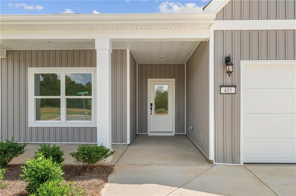 2 bedroom, 2 bathroom, 1,504 sq ft single family residence for sale at 406 Bluegrass Lane, Rockmart, GA 30153 — photo 2