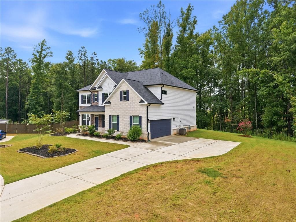 5 bedroom, 4 bathroom, 3,073 sq ft single family residence for sale at 462 Sylvie Drive, Mcdonough, GA 30252 — photo 4