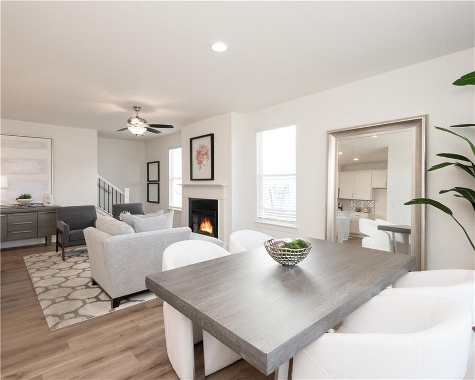 3 bedroom, 3 bathroom, 1,685 sq ft townhouse for sale at 267 Barracks Way 878, Hoschton, GA 30548 — photo 2