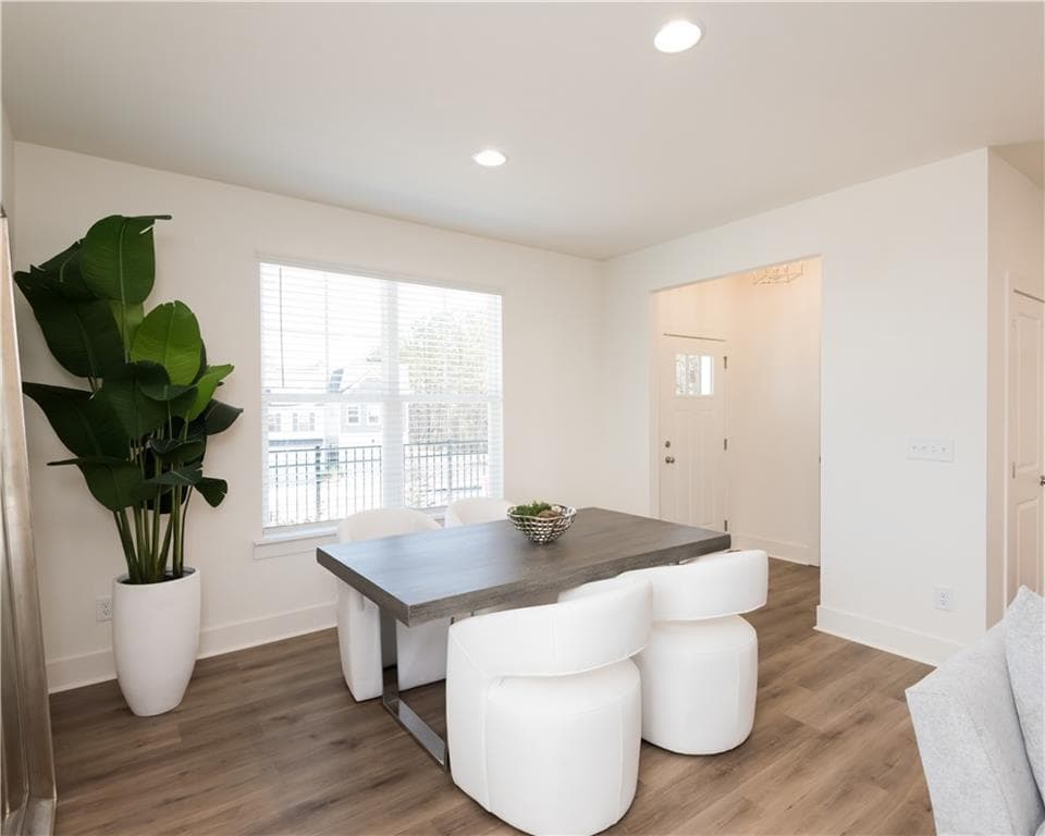3 bedroom, 3 bathroom, 1,685 sq ft townhouse for sale at 267 Barracks Way 878, Hoschton, GA 30548 — photo 3