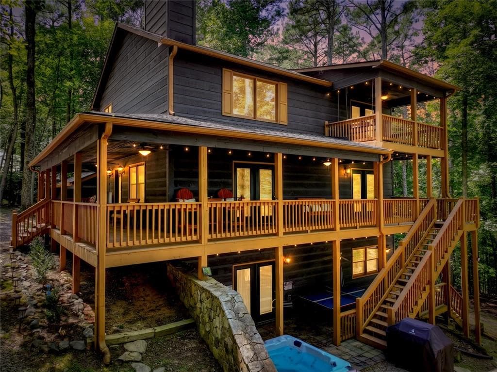 3 bedroom, 3 bathroom, 3,024 sq ft single family residence for sale at 22 Kings Court, Ellijay, GA 30540