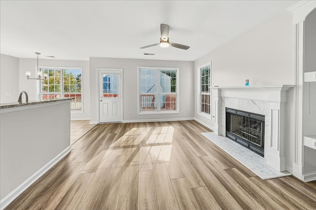 3 bedroom, 3 bathroom, 2,061 sq ft single family residence for sale at 3514 Palisade Cove, Duluth, GA 30096 — photo 3