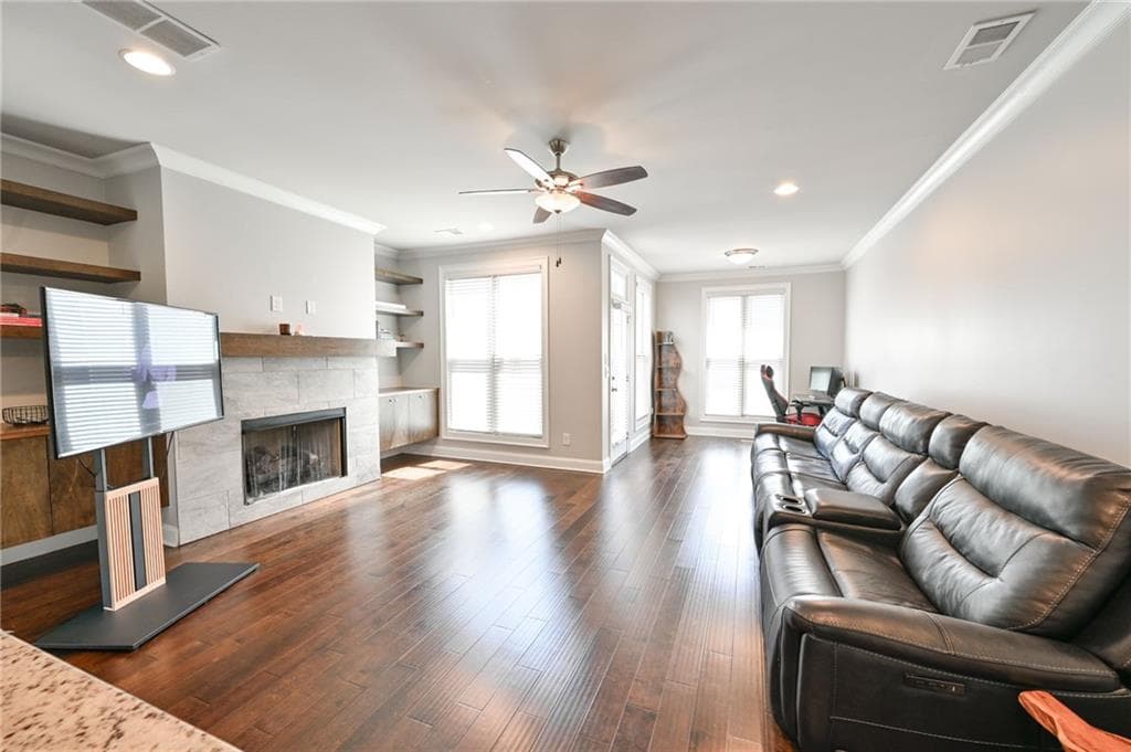 3 bedroom, 4 bathroom, 2,200 sq ft townhouse for sale at 2177 Parkside Glen View, Duluth, GA 30097 — photo 6