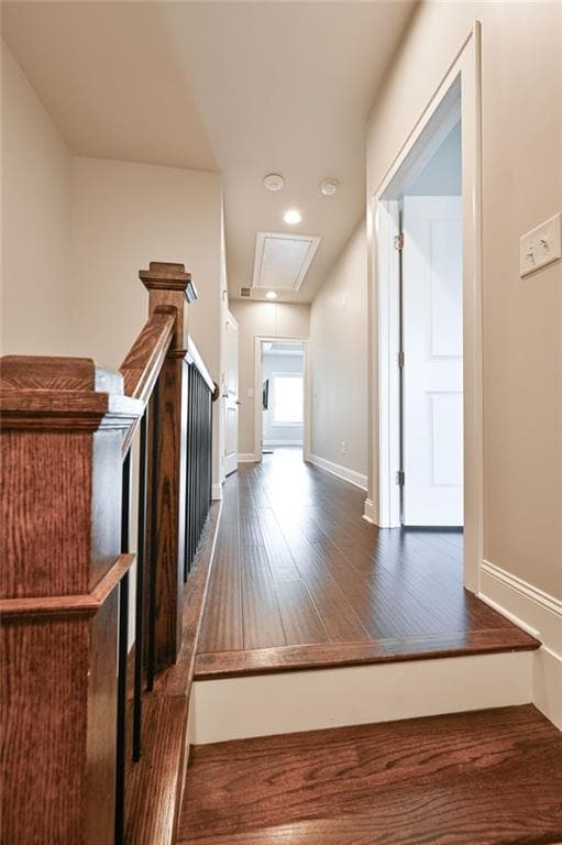 3 bedroom, 4 bathroom, 2,200 sq ft townhouse for sale at 2177 Parkside Glen View, Duluth, GA 30097 — photo 9