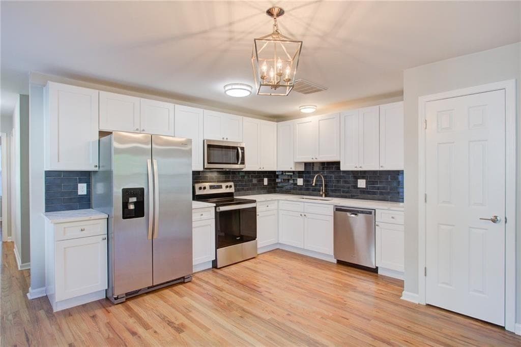 4 bedroom, 3 bathroom, 3,011 sq ft duplex for rent at 1173 Arlington Avenue, Atlanta, GA 30310 for $1,995 a month — photo 5