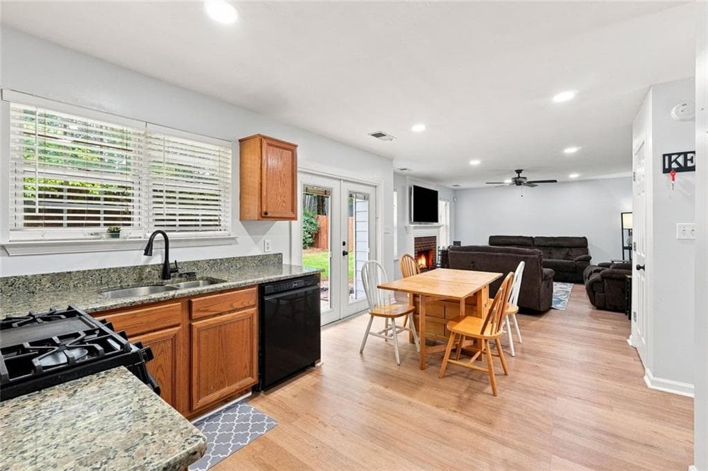4 bedroom, 3 bathroom, 2,686 sq ft single family residence for sale at 4347 Sentinel Place, Kennesaw, GA 30144 — photo 6