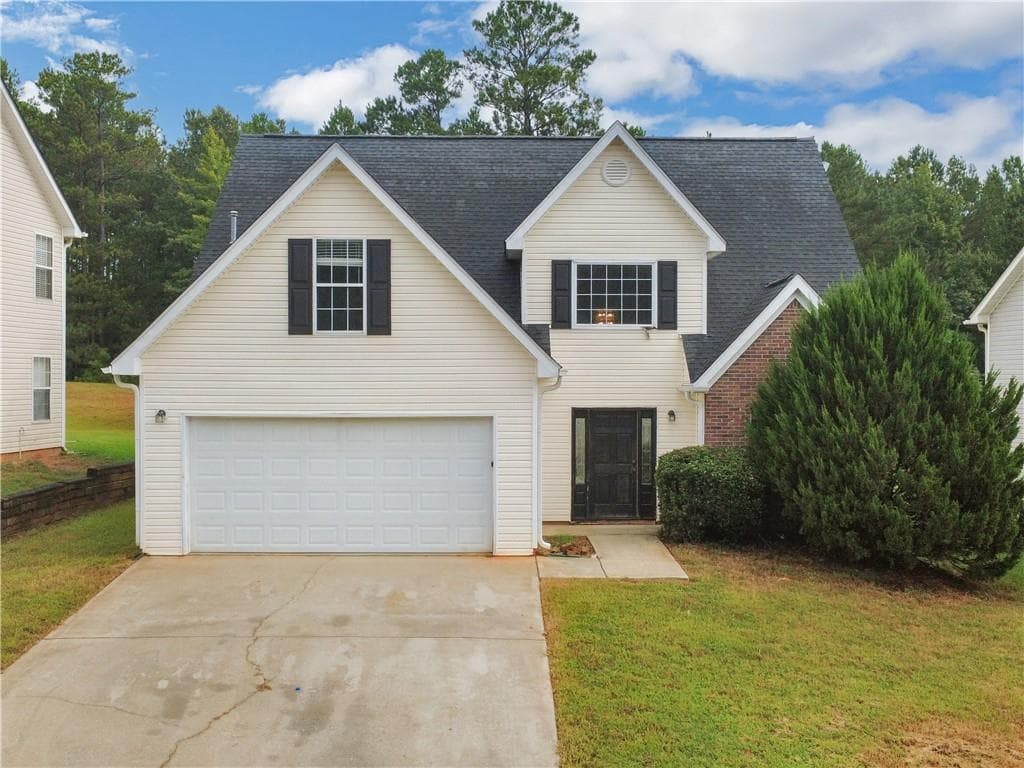 4 bedroom, 3 bathroom, 2,114 sq ft single family residence for sale at 11704 Spring Lake Way, Fayetteville, GA 30215