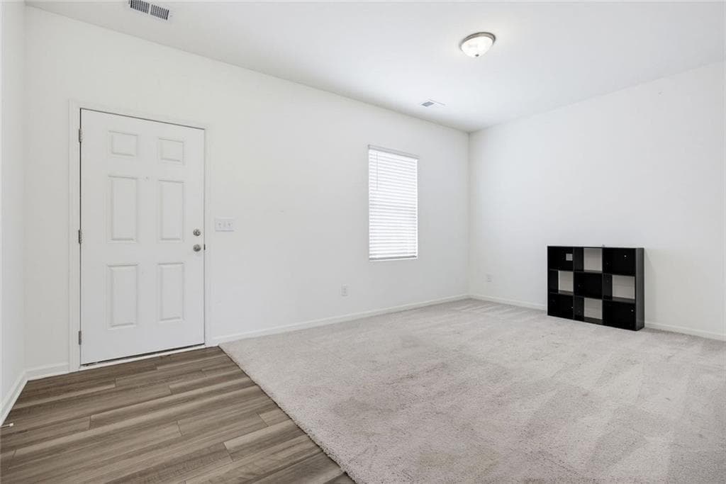 4 bedroom, 3 bathroom, 2,132 sq ft single family residence for sale at 611 NW Revenna Way, Cartersville, GA 30120 — photo 4