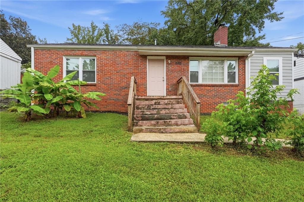 2 bedroom, 1 bathroom, 1,084 sq ft single family residence for sale at 2185 Glenwood Avenue, Atlanta, GA 30316 — photo 1 of 26