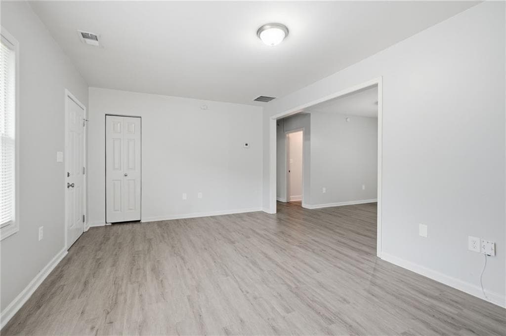 2 bedroom, 1 bathroom, 1,084 sq ft single family residence for sale at 2185 Glenwood Avenue, Atlanta, GA 30316 — photo 10