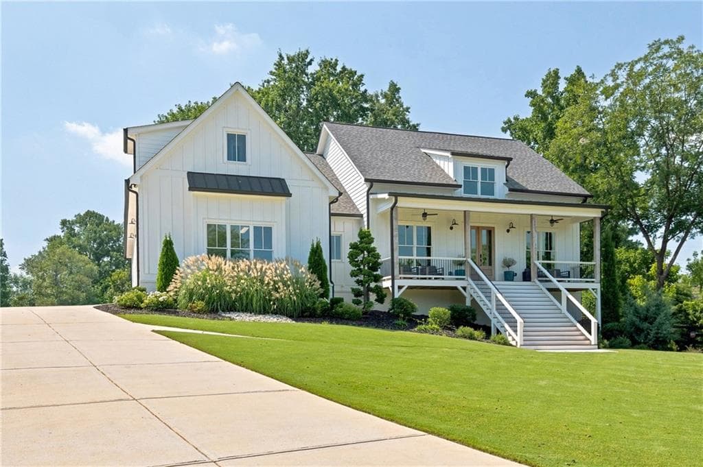 4 bedroom, 5 bathroom, 3,864 sq ft single family residence for sale at 292 Arnold Mill Road, Woodstock, GA 30188