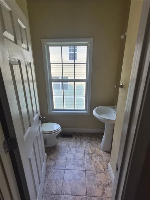 3 bedroom, 3 bathroom, 1,628 sq ft single family residence for sale at 931 Hall Street, Atlanta, GA 30318 — photo 9
