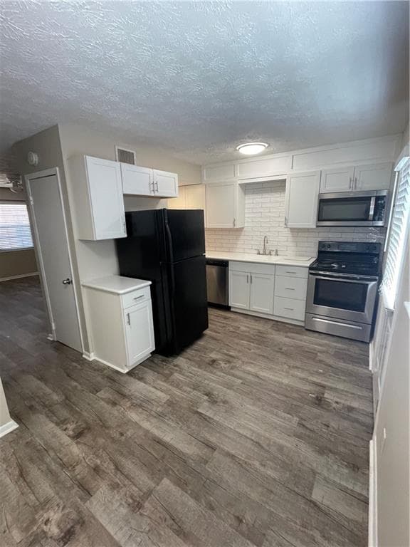 2 bedroom, 2 bathroom, 928 sq ft home for sale at 1235 Riverside Drive C1, Gainesville, GA