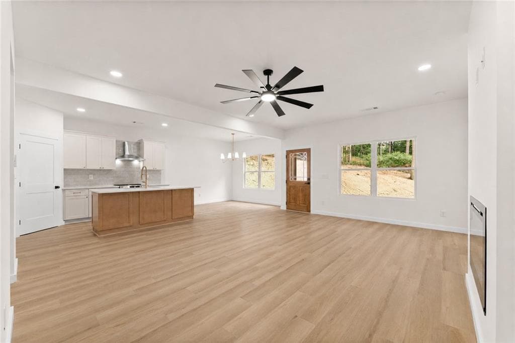 3 bedroom, 2 bathroom, 1,592 sq ft single family residence under contract at 4635 Perry Rd, Gainesville, GA 30506 — photo 7