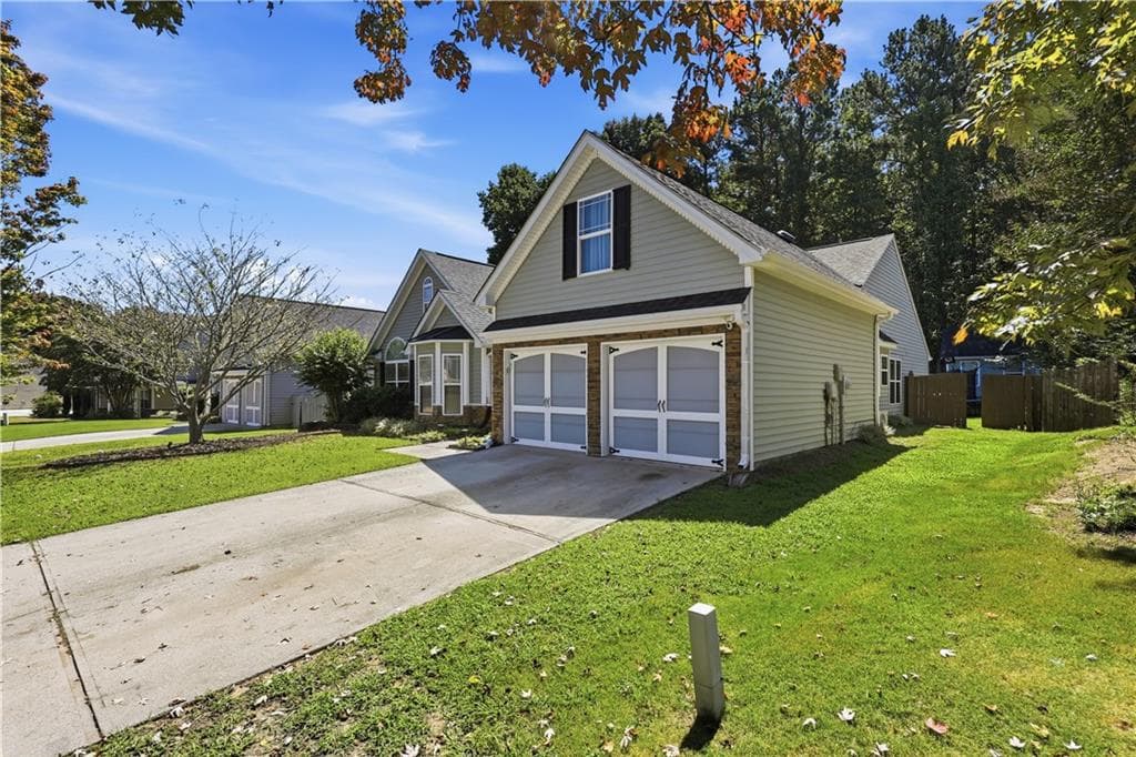 5 bedroom, 3 bathroom, 2,427 sq ft single family residence for sale at 141 Reid Plantation Drive, Villa Rica, GA 30180 — photo 2