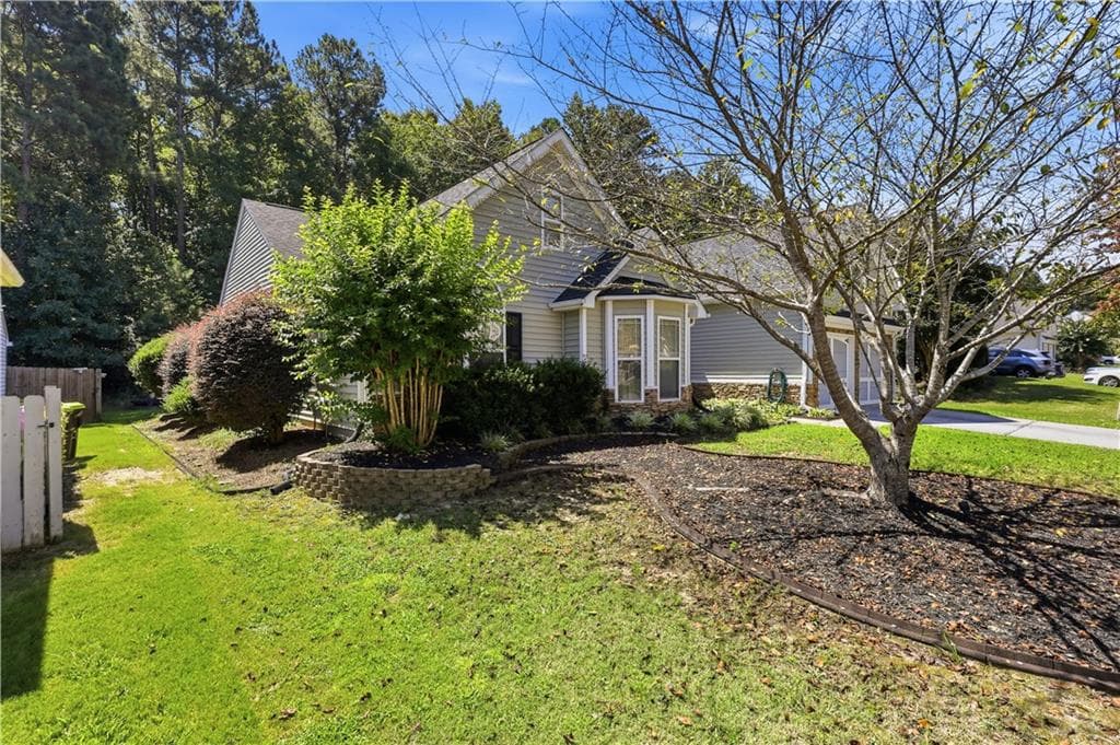 5 bedroom, 3 bathroom, 2,427 sq ft single family residence for sale at 141 Reid Plantation Drive, Villa Rica, GA 30180 — photo 3