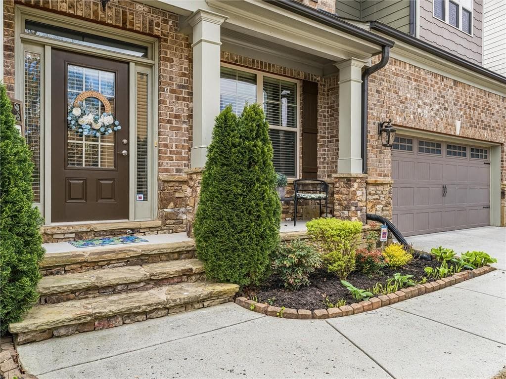5 bedroom, 4 bathroom, 3,236 sq ft single family residence for sale at 2297 Roberts View Trail, Buford, GA 30519 — photo 3