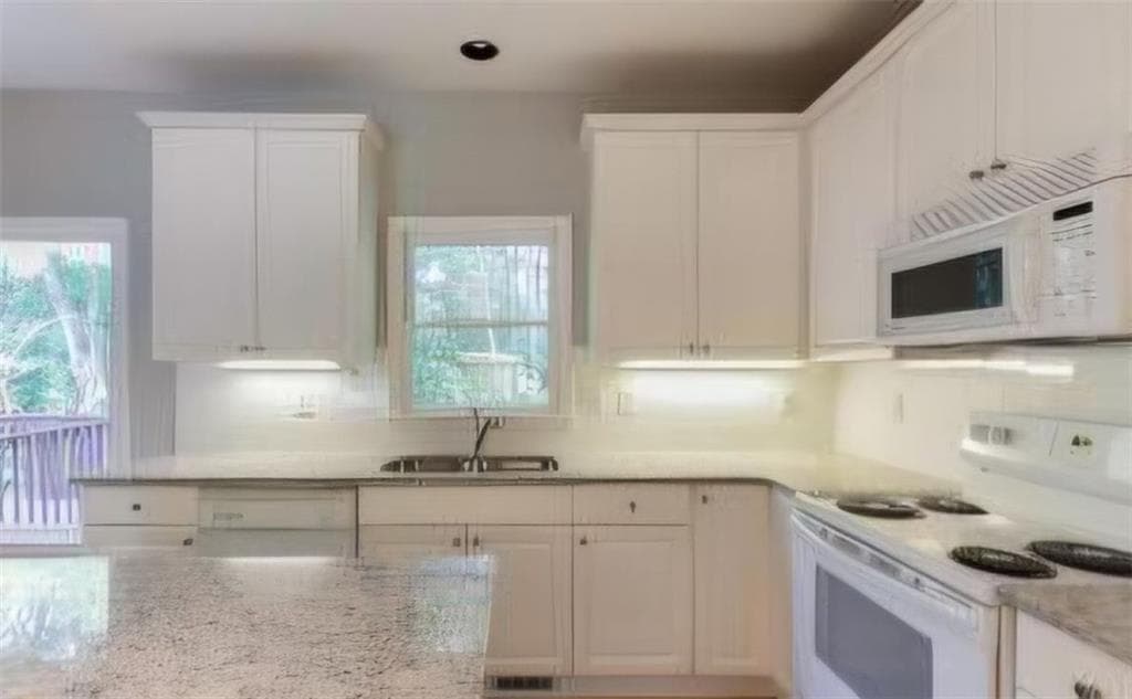 4 bedroom, 3 bathroom, 3,750 sq ft single family residence for sale at 1714 Lake Heights Circle, Dacula, GA 30019 — photo 6