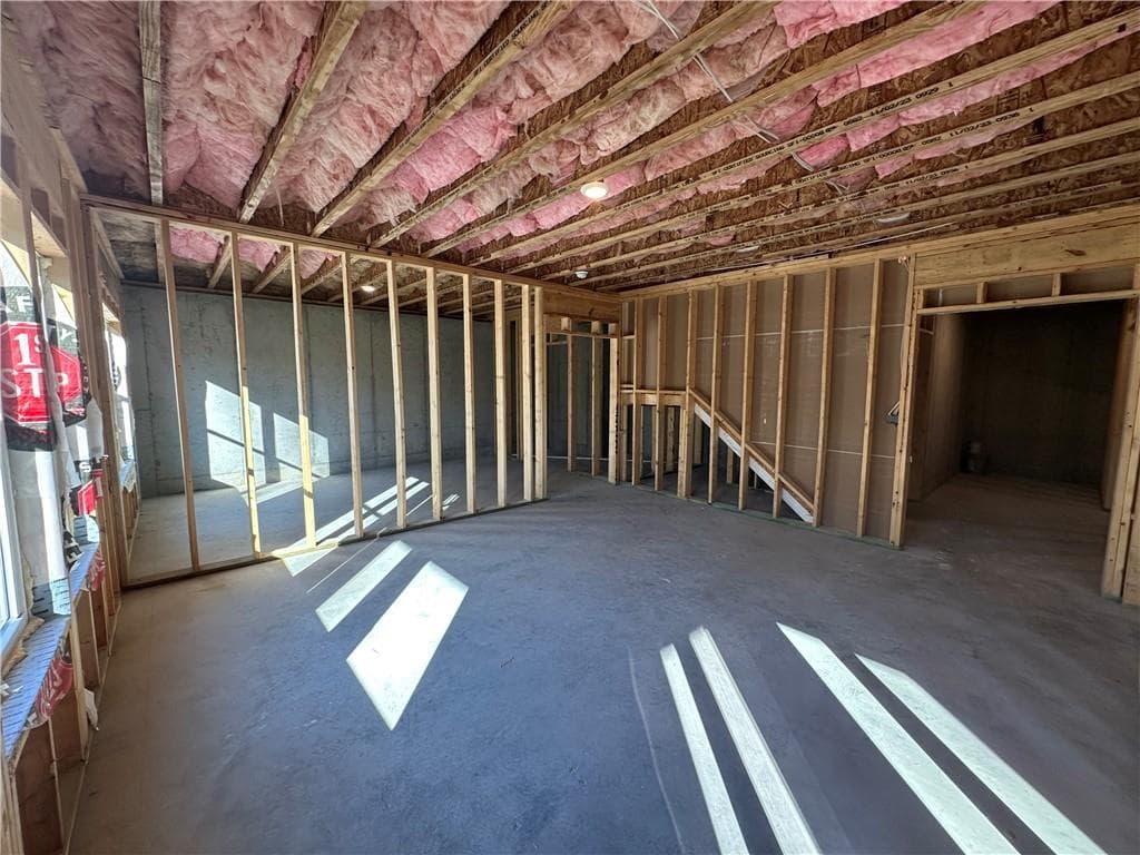 4 bedroom, 3 bathroom, 2,923 sq ft single family residence for sale at 3301 Pepperpike Court, Loganville, GA 30052 — photo 4