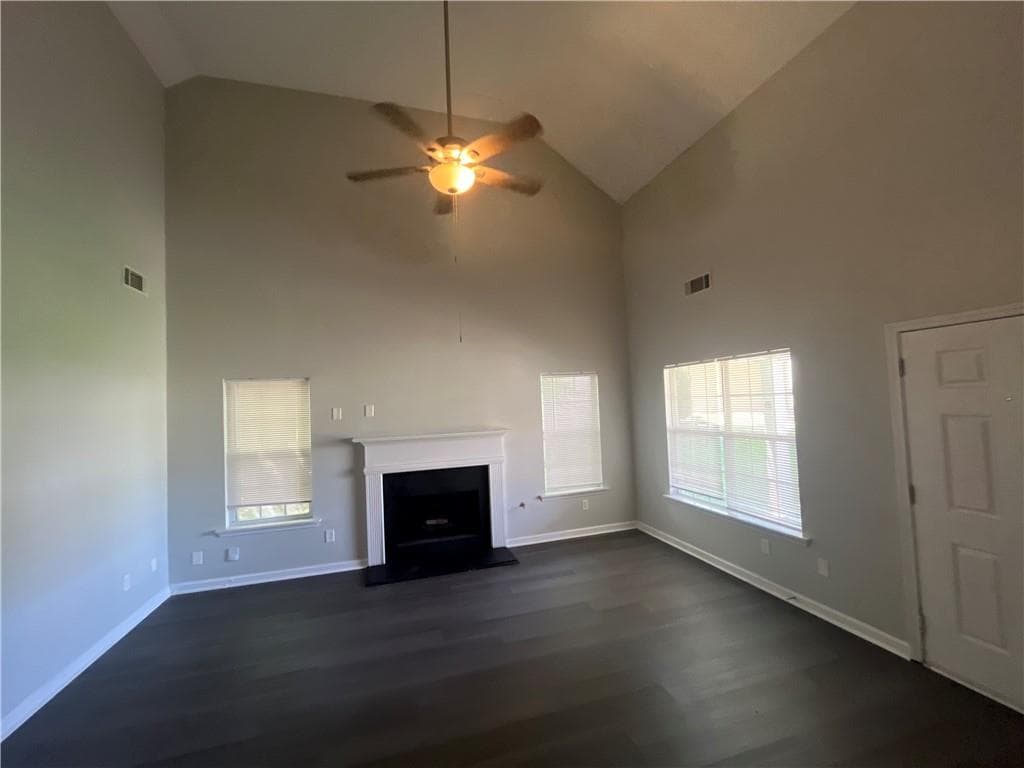 4 bedroom, 2 bathroom, 1,715 sq ft single family residence for sale at 35 Creekview Court, Covington, GA 30016 — photo 3