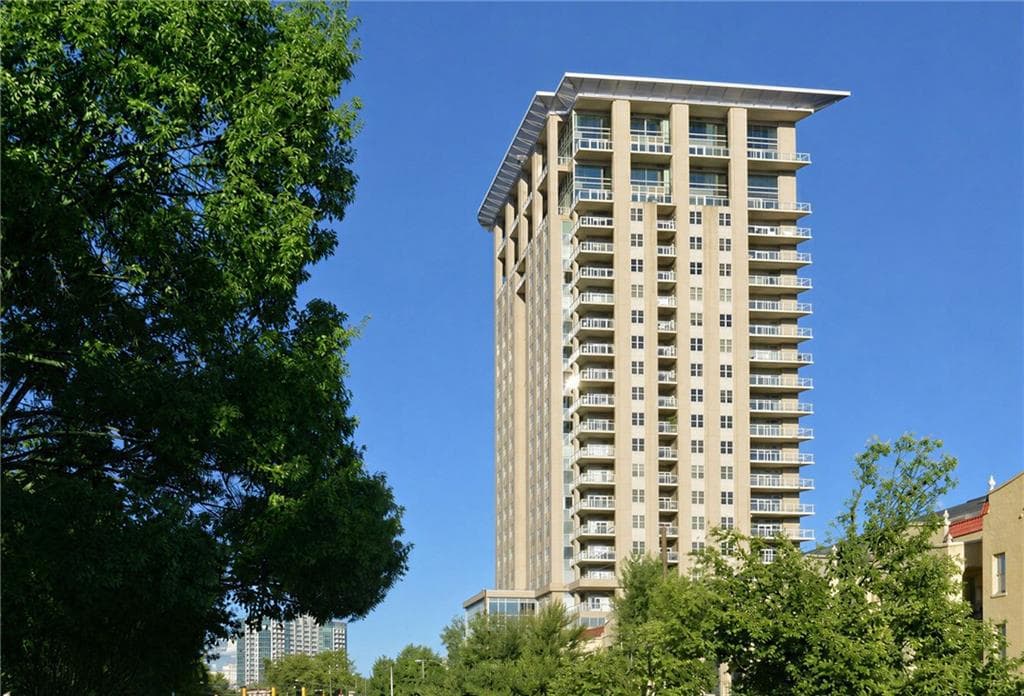 2 bedroom, 3 bathroom, 2,416 sq ft condominium under contract at 2881 Peachtree Road 1703, Atlanta, GA 30305
