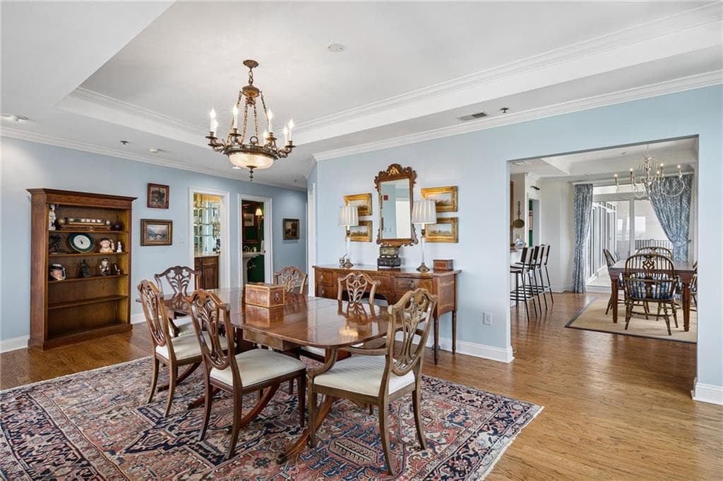 2 bedroom, 3 bathroom, 2,416 sq ft condominium under contract at 2881 Peachtree Road 1703, Atlanta, GA 30305 — photo 9