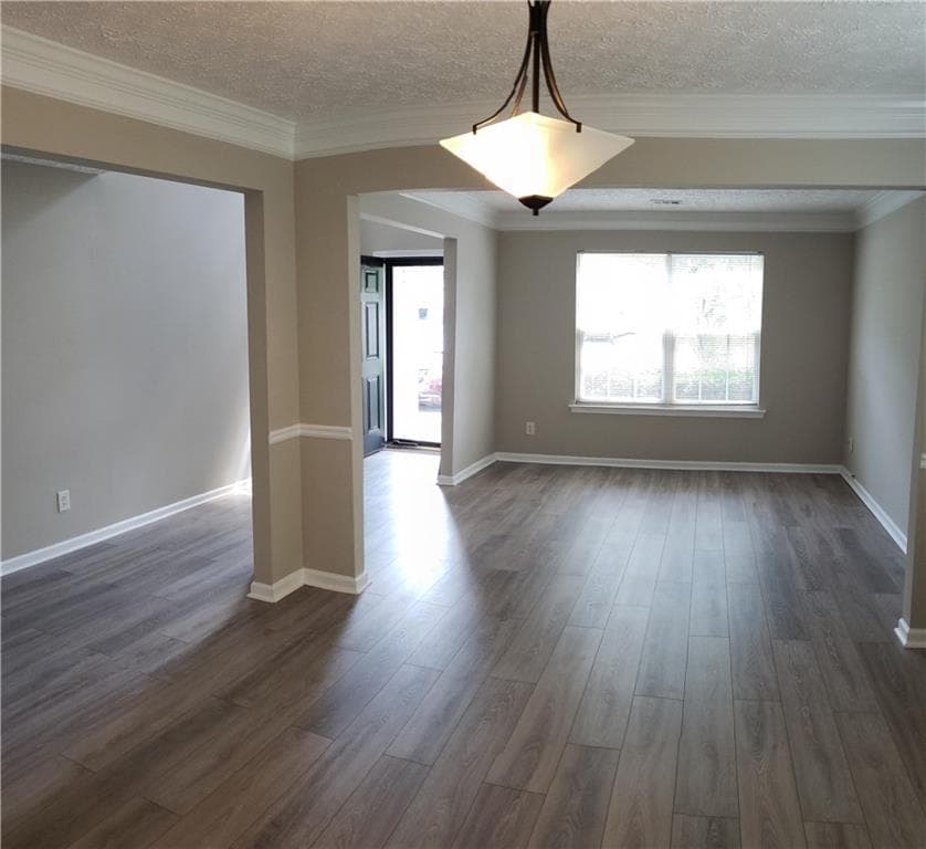 4 bedroom, 3 bathroom, 2,228 sq ft single family residence for rent at 204 Wild Flower Lane, Canton, GA 30114 for $2,400 a month — photo 5