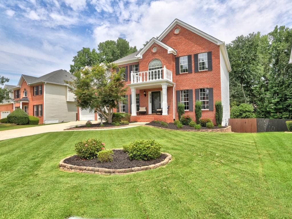 5 bedroom, 4 bathroom, 4,184 sq ft single family residence for sale at 2818 Penncross Drive, Marietta, GA 30064 — photo 3