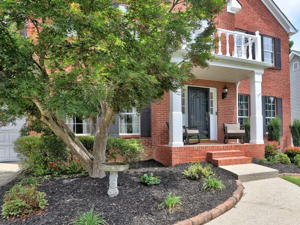 5 bedroom, 4 bathroom, 4,184 sq ft single family residence for sale at 2818 Penncross Drive, Marietta, GA 30064 — photo 4