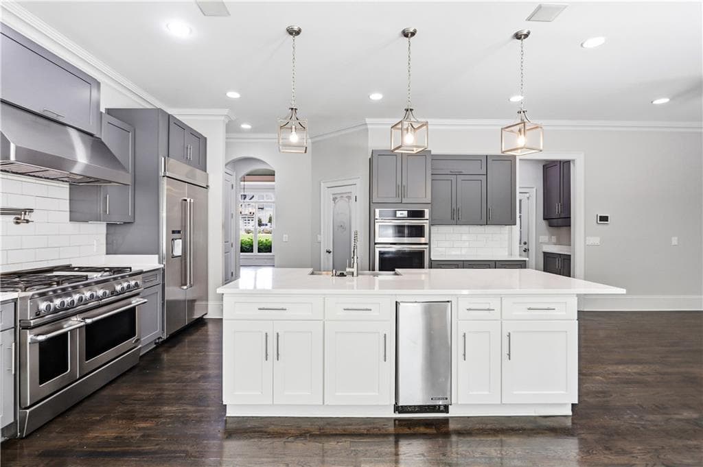 7 bedroom, 6 bathroom, 6,707 sq ft single family residence for sale at 331 Summer Garden Drive, Marietta, GA 30064 — photo 10