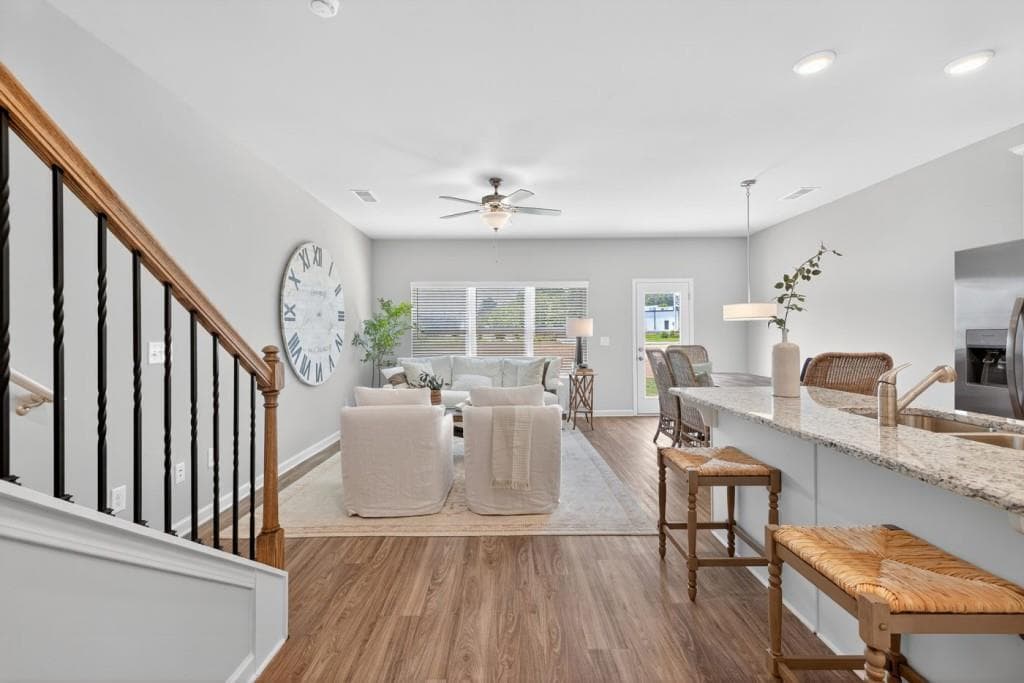 3 bedroom, 3 bathroom, 1,547 sq ft townhouse for sale at 2852 Lillian Lane, Douglasville, GA 30135 — photo 4
