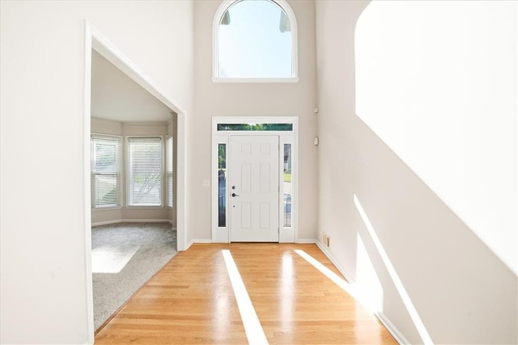 5 bedroom, 4 bathroom, 3,707 sq ft single family residence under contract at 4488 Village Springs Place, Atlanta, GA 30338 — photo 5