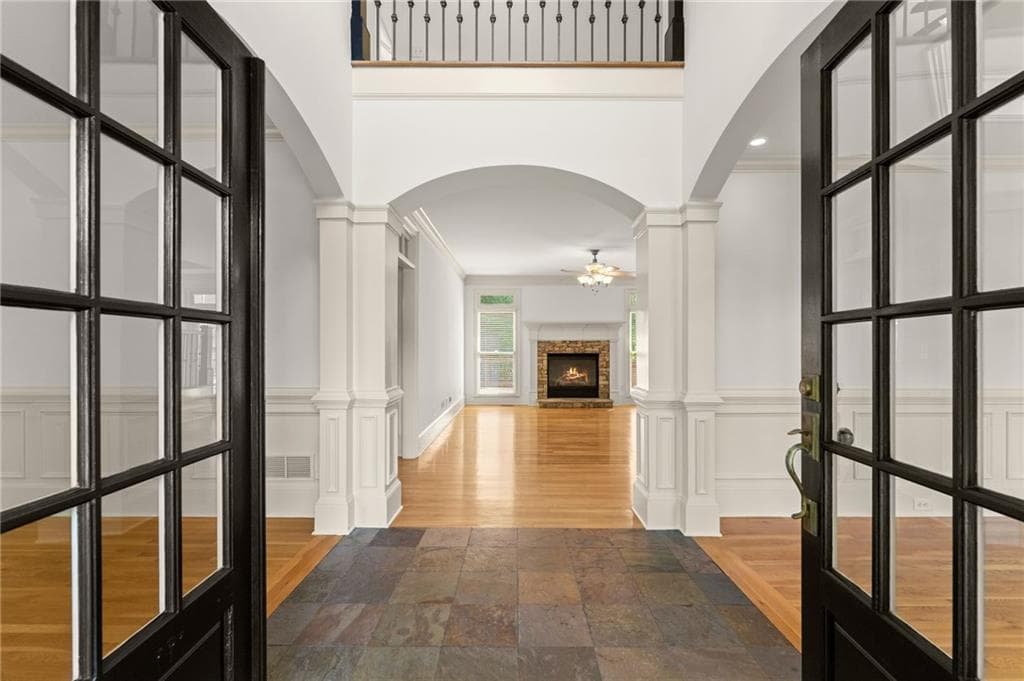 6 bedroom, 5 bathroom, 4,196 sq ft single family residence for sale at 5050 Fenwick Drive, Cumming, GA 30040 — photo 3