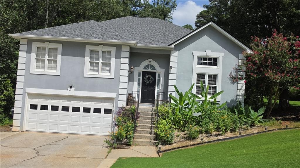 5 bedroom, 3 bathroom, 2,320 sq ft single family residence for sale at 1475 Yorktown Drive, Lawrenceville, GA 30043 — photo 1 of 42