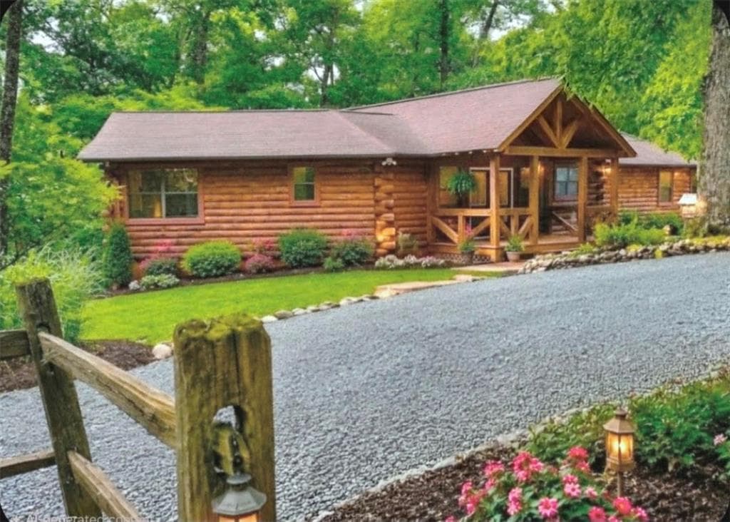 3 bedroom, 2 bathroom, 1,476 sq ft single family residence for sale at 3857 Gumlog Road, Young Harris, GA 30582
