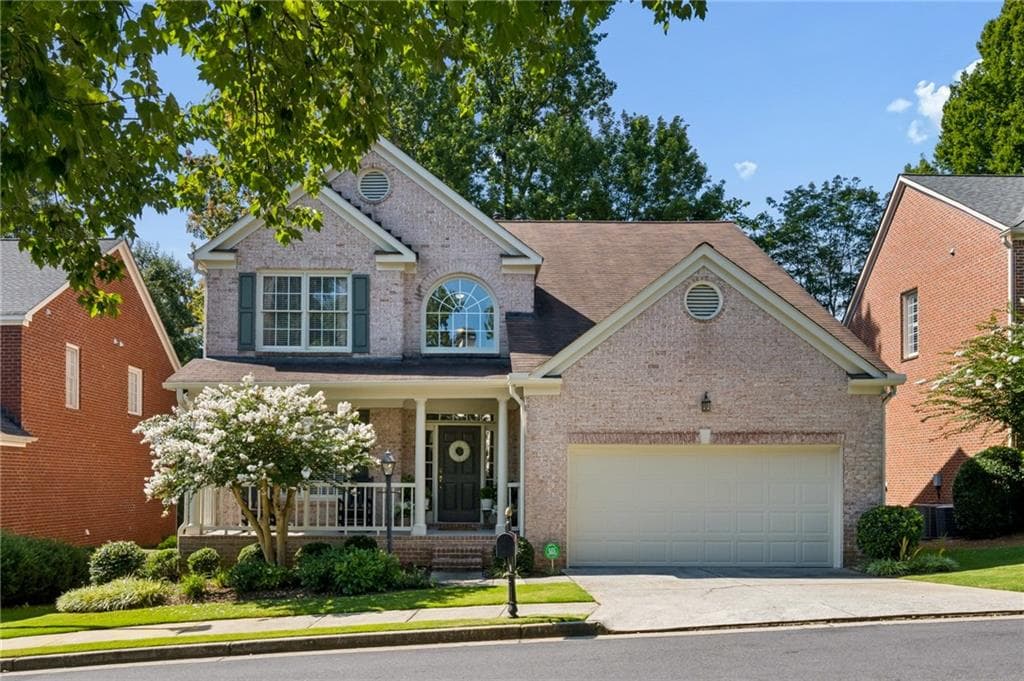 5 bedroom, 4 bathroom, 4,370 sq ft single family residence for sale at 2024 Gramercy Circle, Atlanta, GA 30341 — photo 2
