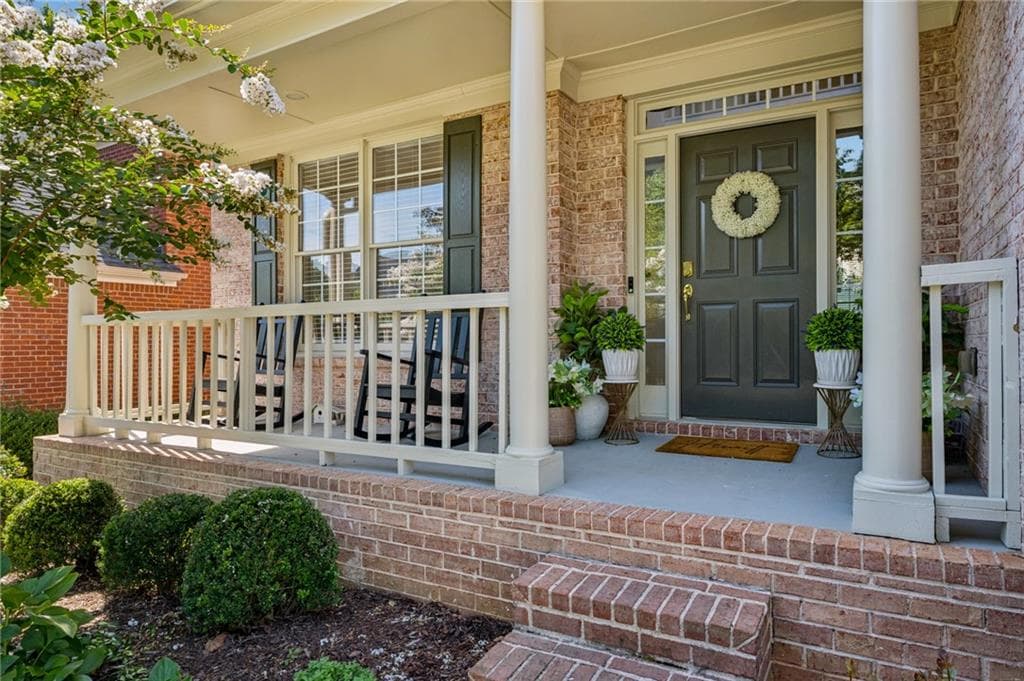 5 bedroom, 4 bathroom, 4,370 sq ft single family residence for sale at 2024 Gramercy Circle, Atlanta, GA 30341 — photo 4