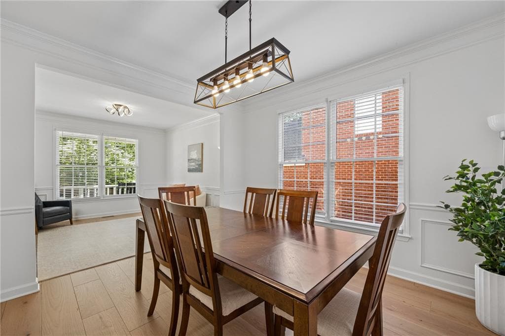 5 bedroom, 4 bathroom, 4,370 sq ft single family residence for sale at 2024 Gramercy Circle, Atlanta, GA 30341 — photo 8