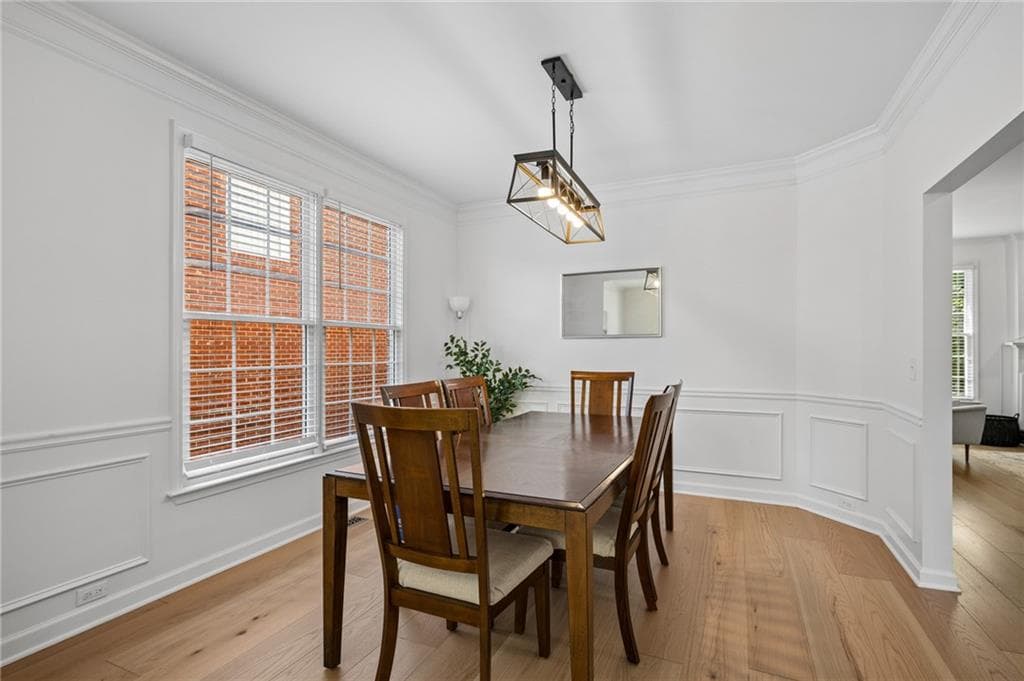 5 bedroom, 4 bathroom, 4,370 sq ft single family residence for sale at 2024 Gramercy Circle, Atlanta, GA 30341 — photo 10