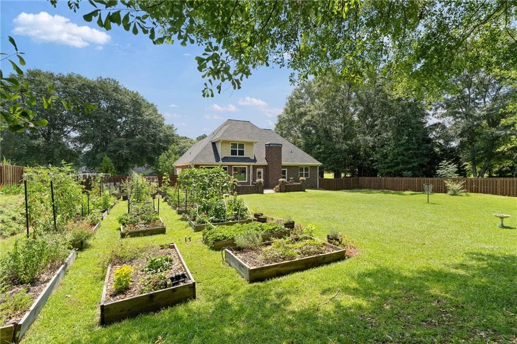 4 bedroom, 3 bathroom, 2,612 sq ft single family residence under contract at 1109 Sequoia Trail, Mcdonough, GA 30252 — photo 2