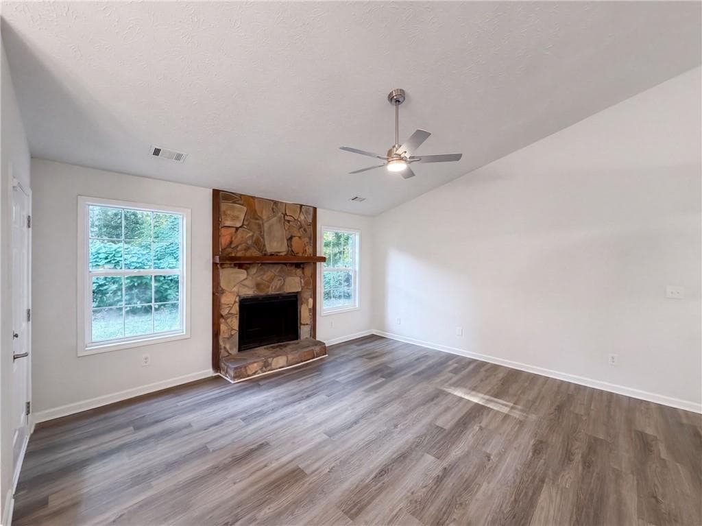 3 bedroom, 2 bathroom, 1,400 sq ft single family residence for sale at 5857 Mistyview Drive, Rex, GA 30273 — photo 8