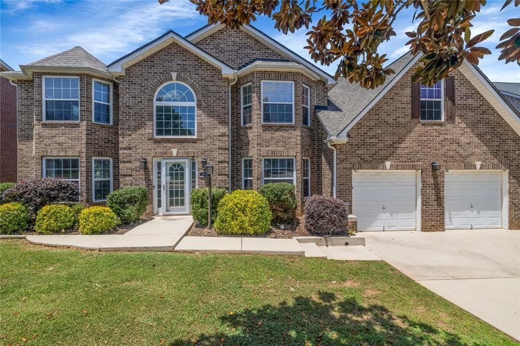 5 bedroom, 4 bathroom, 4,068 sq ft single family residence under contract at 712 Walton Drive, Mcdonough, GA 30253