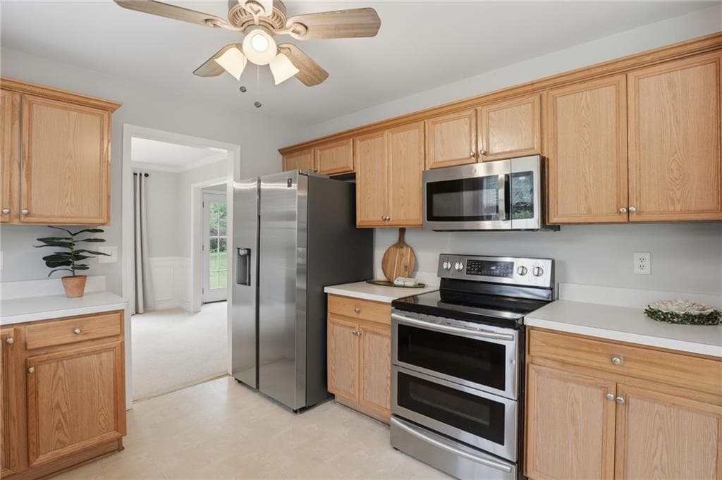 3 bedroom, 2 bathroom, 1,656 sq ft single family residence for sale at 8790 Baycreek Lane, Gainesville, GA 30506 — photo 7