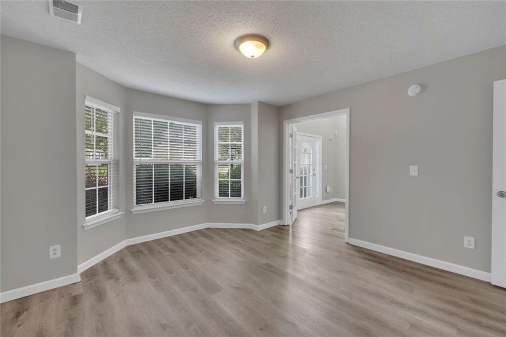 5 bedroom, 4 bathroom, 4,068 sq ft single family residence under contract at 712 Walton Drive, Mcdonough, GA 30253 — photo 4