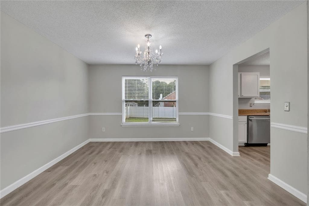 5 bedroom, 4 bathroom, 4,068 sq ft single family residence under contract at 712 Walton Drive, Mcdonough, GA 30253 — photo 9