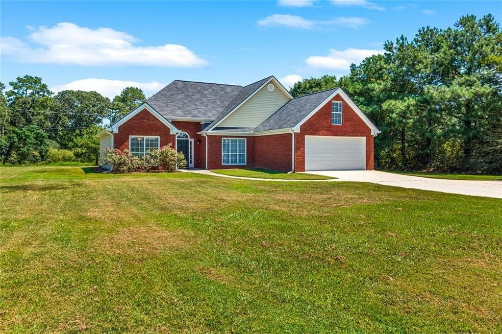 3 bedroom, 2 bathroom, 1,800 sq ft single family residence for sale at 493 Youth Jersey Road, Covington, GA 30014 — photo 3