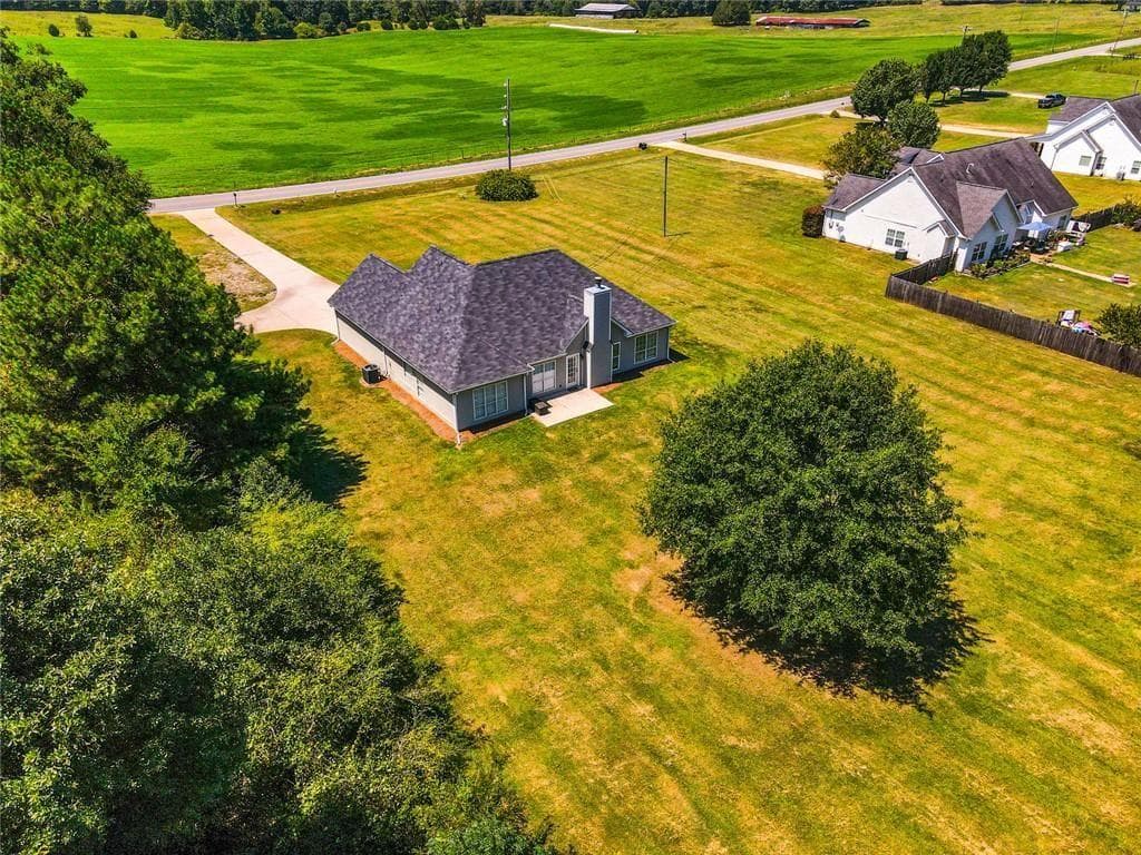 3 bedroom, 2 bathroom, 1,800 sq ft single family residence for sale at 493 Youth Jersey Road, Covington, GA 30014 — photo 10