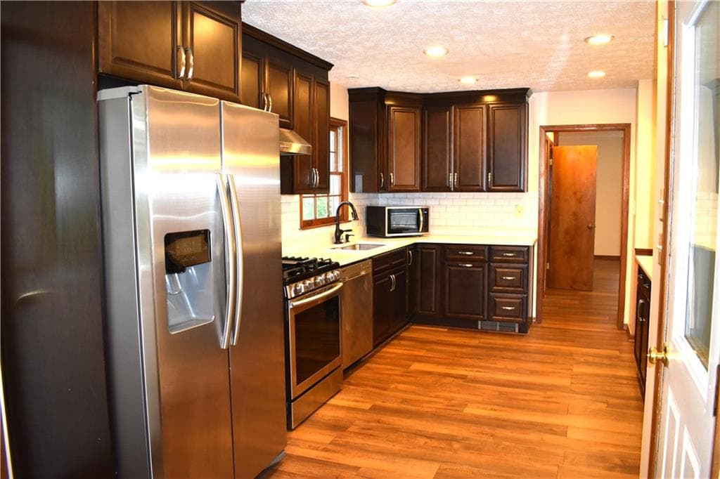 3 bedroom, 3 bathroom, 2,226 sq ft single family residence for rent at 2264 Post Oak Drive, Duluth, GA 30097 for $2,300 a month — photo 4