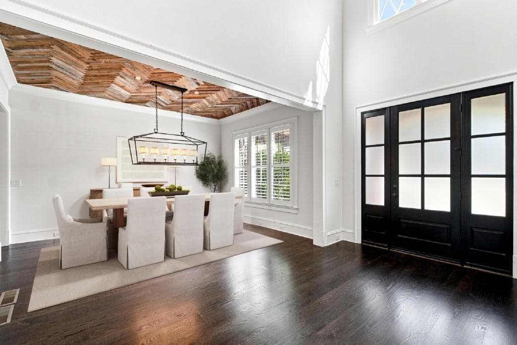 7 bedroom, 9 bathroom, 9,803 sq ft single family residence for sale at 16138 Belford Drive, Milton, GA 30004 — photo 3